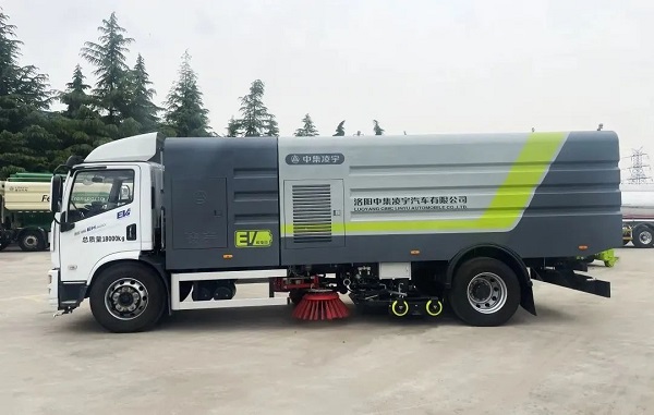 凌宇純電動(dòng)洗掃車的特點(diǎn)詳解！出色在哪？
