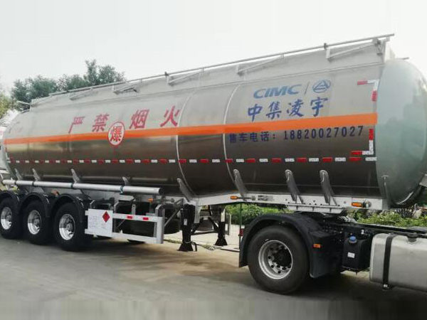 現(xiàn)場收獲多臺意向，中集凌宇高端液罐車遼寧受青睞