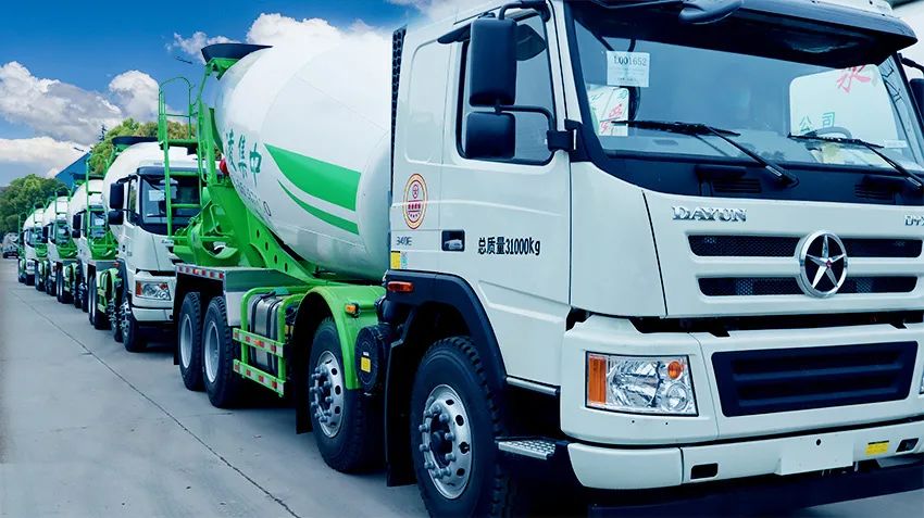 行家客戶一年內(nèi)入手幾十臺凌宇車 這次又看中“凌云”組合！