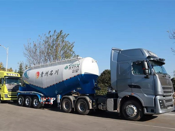 這個冬天玩轉“色彩穿搭”，凌宇多彩粉罐向黔出發(fā)