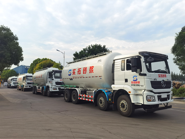 一分信任，十分責(zé)任，中集凌宇粉罐車(chē)交付六年老客戶(hù)！