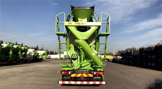 中集凌宇新一代智匯版攪拌車，劍指2018市場(chǎng)